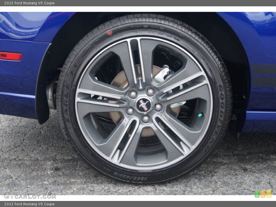 2013 Ford Mustang V6 Coupe Wheel and Tire Photo #69039929