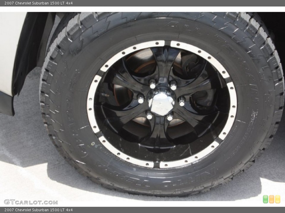 2007 Chevrolet Suburban Custom Wheel and Tire Photo #69045704