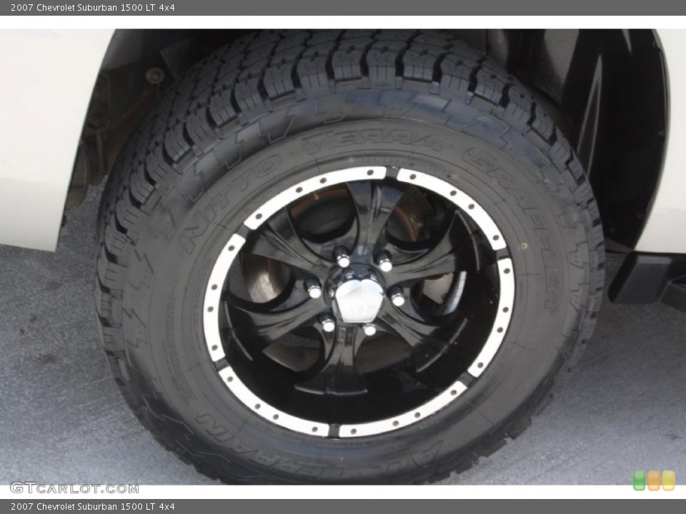 2007 Chevrolet Suburban Custom Wheel and Tire Photo #69045761