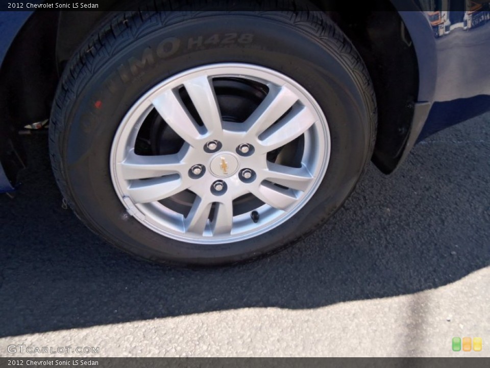 2012 Chevrolet Sonic LS Sedan Wheel and Tire Photo #69053504