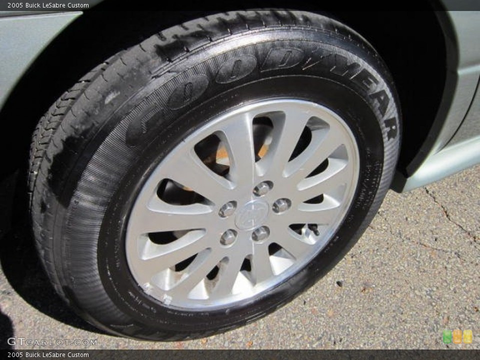 2005 Buick LeSabre Custom Wheel and Tire Photo #69099299