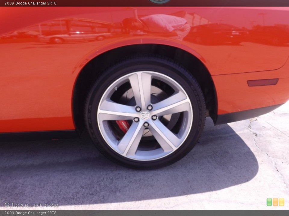 2009 Dodge Challenger SRT8 Wheel and Tire Photo #69182551