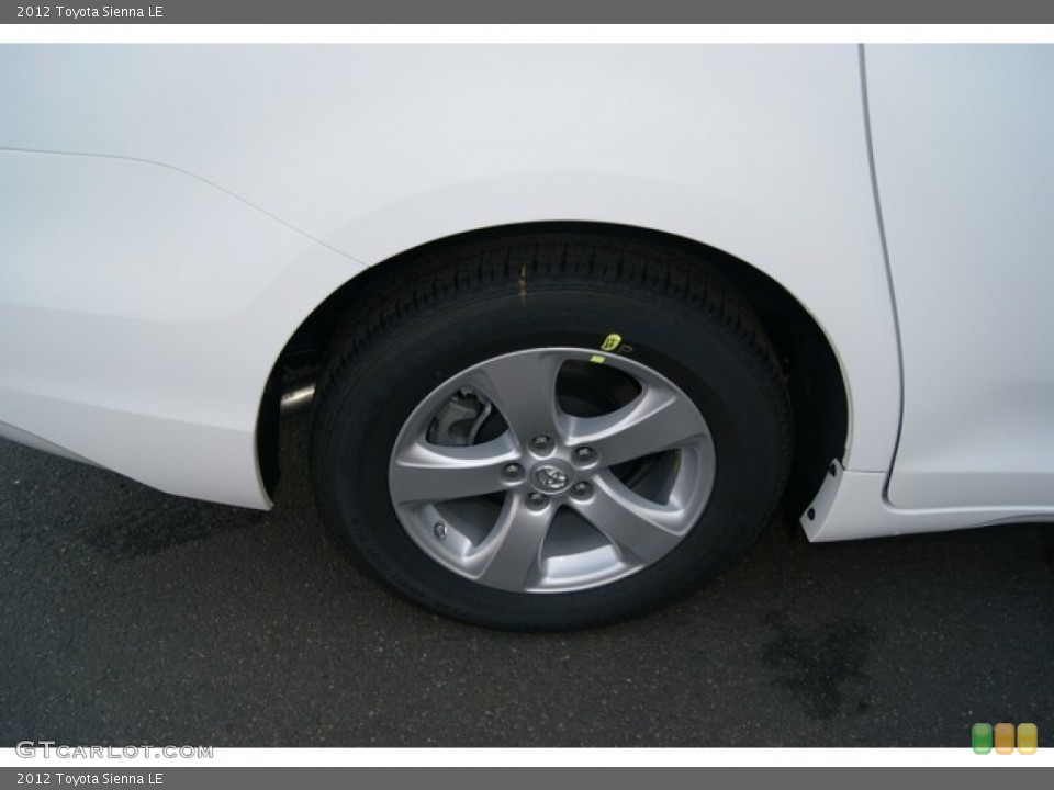 2012 Toyota Sienna LE Wheel and Tire Photo #69294741