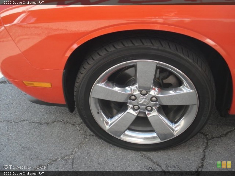 2009 Dodge Challenger R/T Wheel and Tire Photo #69320772