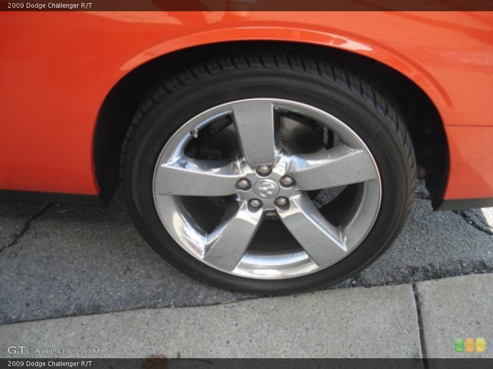 2009 Dodge Challenger R/T Wheel and Tire Photo #69320781