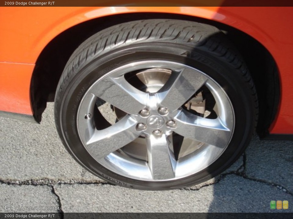 2009 Dodge Challenger R/T Wheel and Tire Photo #69320790