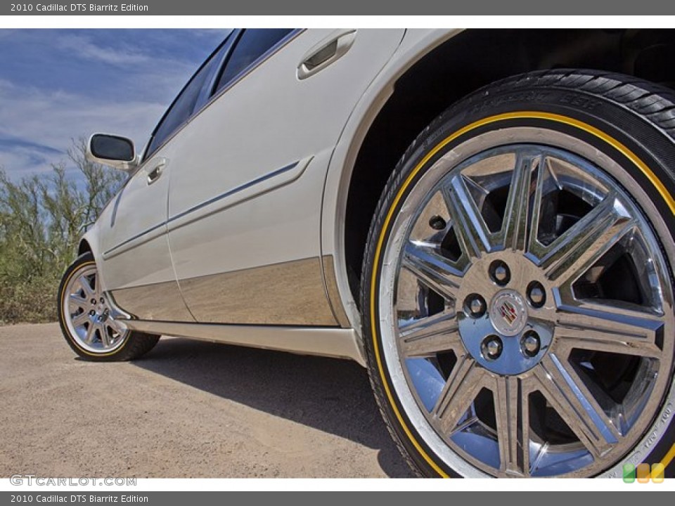 2010 Cadillac DTS Biarritz Edition Wheel and Tire Photo #69324657