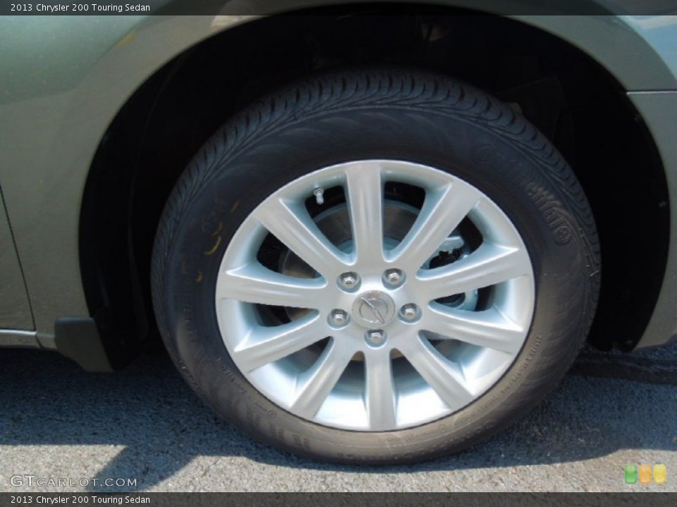 2013 Chrysler 200 Touring Sedan Wheel and Tire Photo #69345972