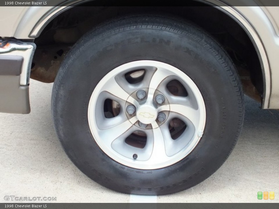 1998 Chevrolet Blazer LS Wheel and Tire Photo #69357424
