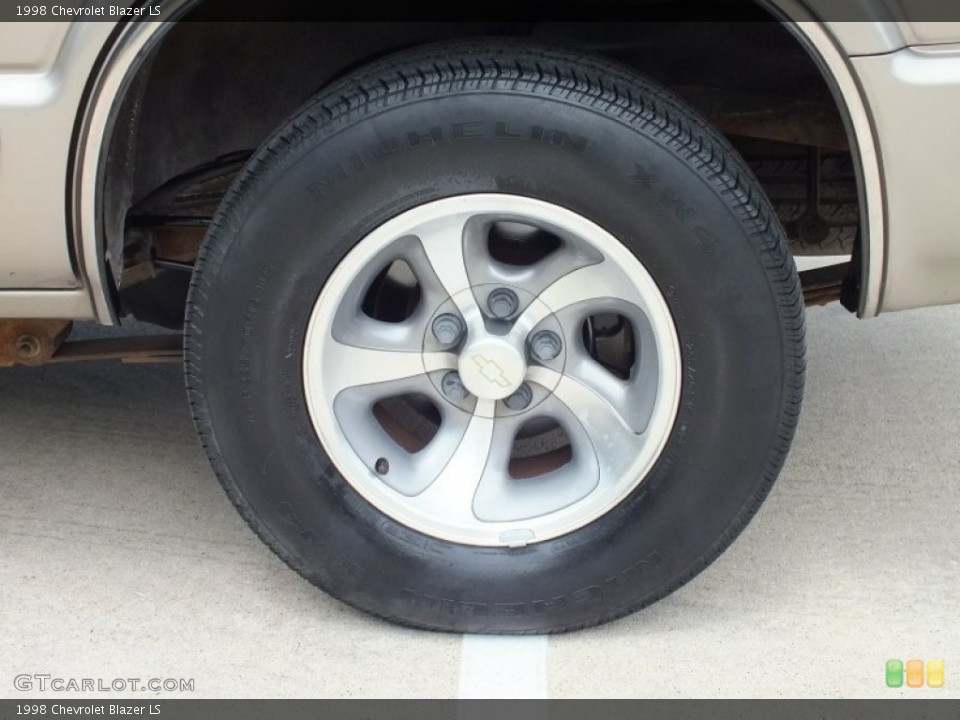 1998 Chevrolet Blazer LS Wheel and Tire Photo #69357433