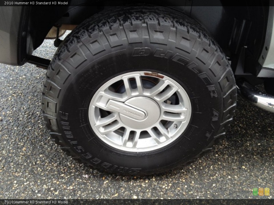 2010 Hummer H3  Wheel and Tire Photo #69386413