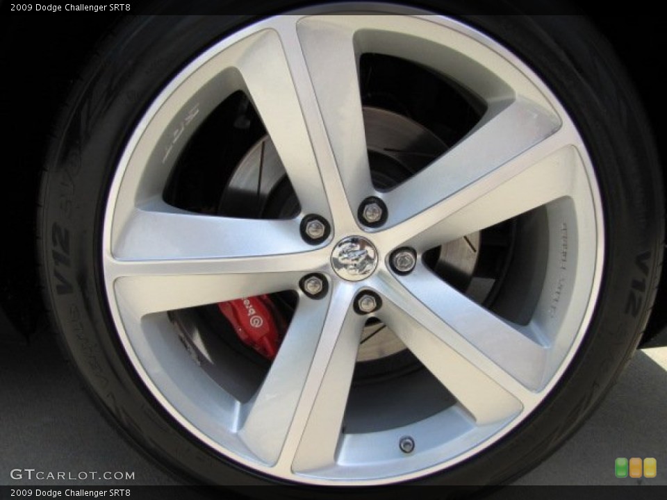 2009 Dodge Challenger SRT8 Wheel and Tire Photo #69390691