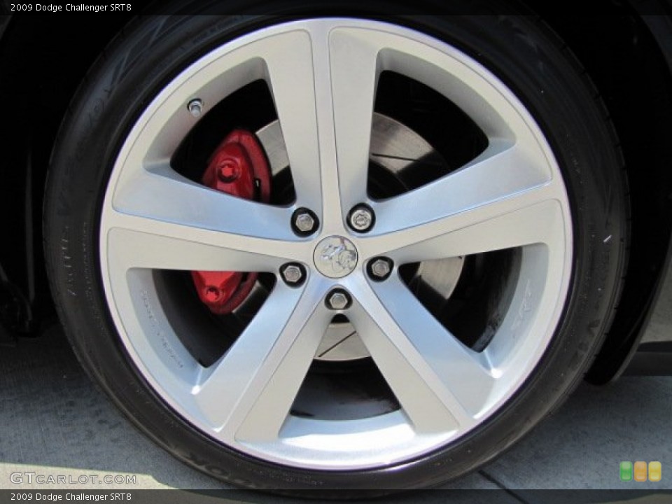 2009 Dodge Challenger SRT8 Wheel and Tire Photo #69390700