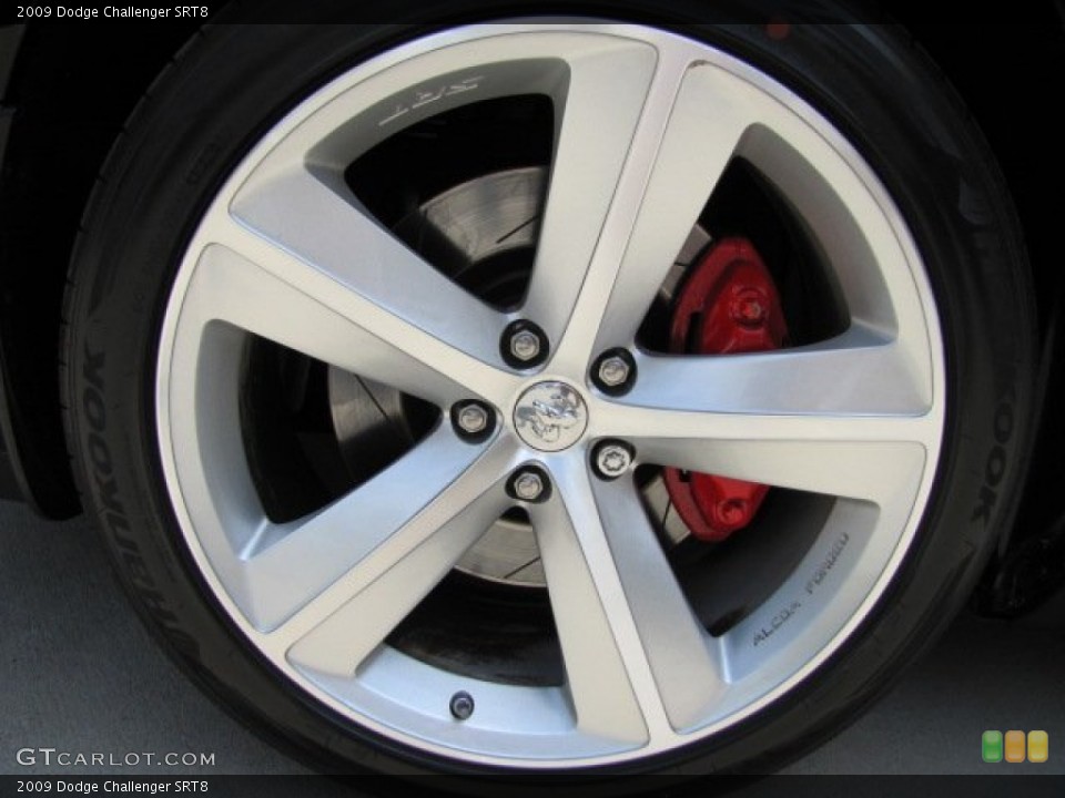 2009 Dodge Challenger SRT8 Wheel and Tire Photo #69390709