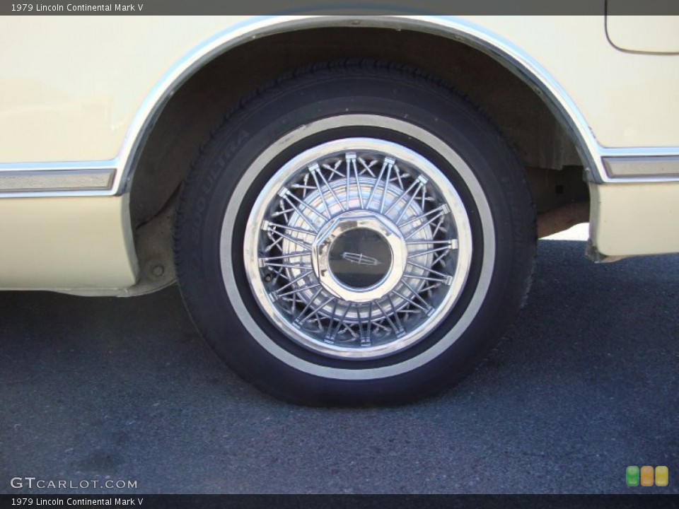 1979 Lincoln Continental Mark V Wheel and Tire Photo #69422088