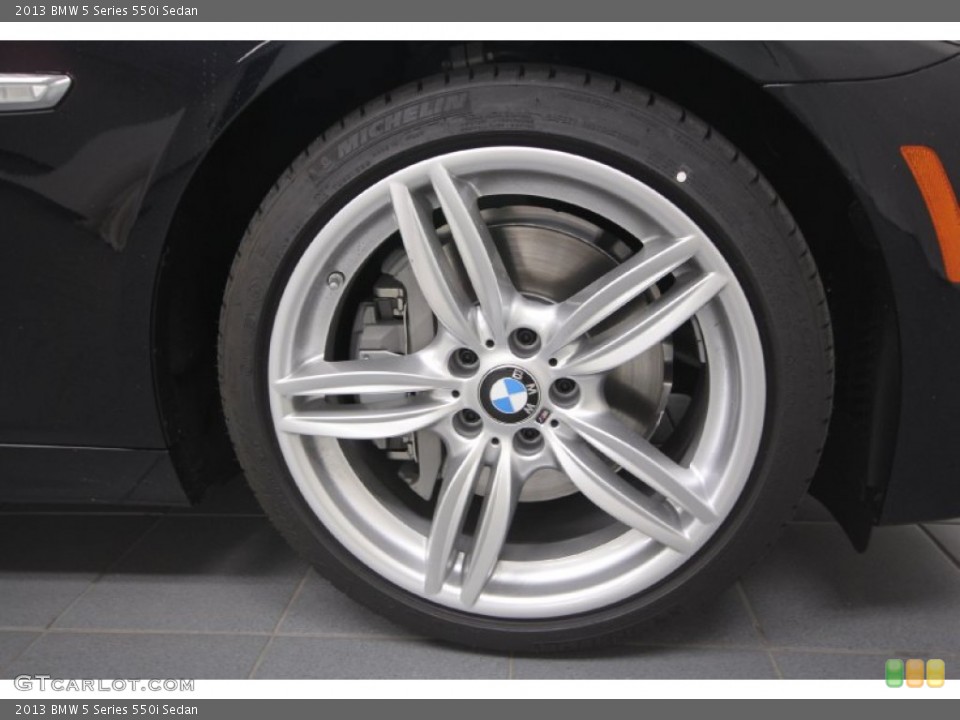 2013 BMW 5 Series 550i Sedan Wheel and Tire Photo #69434311