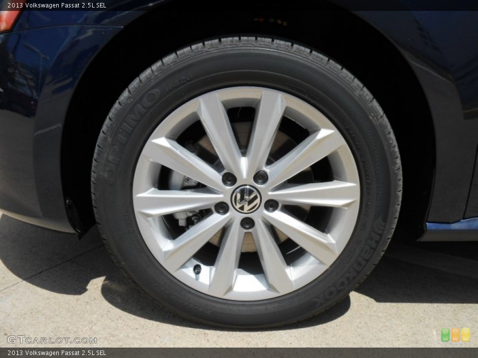2013 Volkswagen Passat 2.5L SEL Wheel and Tire Photo #69493438