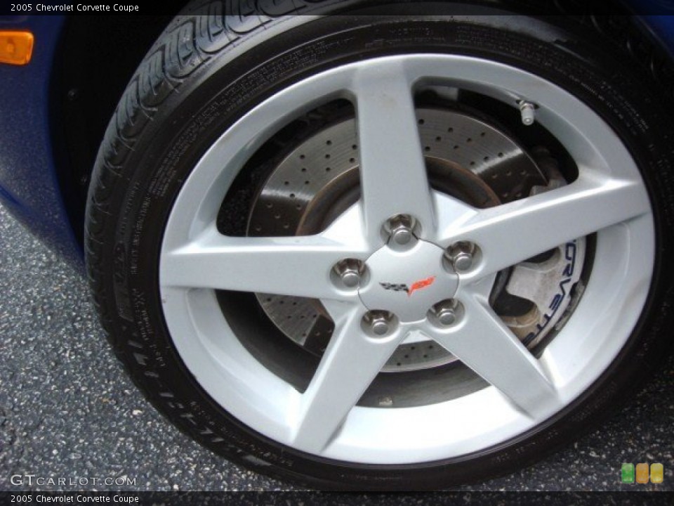 2005 Chevrolet Corvette Coupe Wheel and Tire Photo #69496776