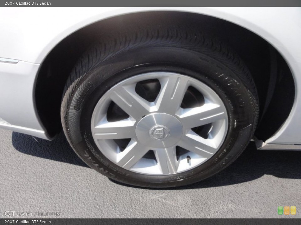 2007 Cadillac DTS Sedan Wheel and Tire Photo #69509941
