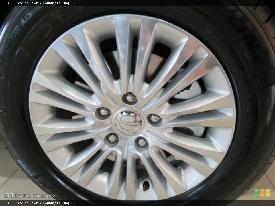2013 Chrysler Town & Country Touring - L Wheel and Tire Photo #69524619
