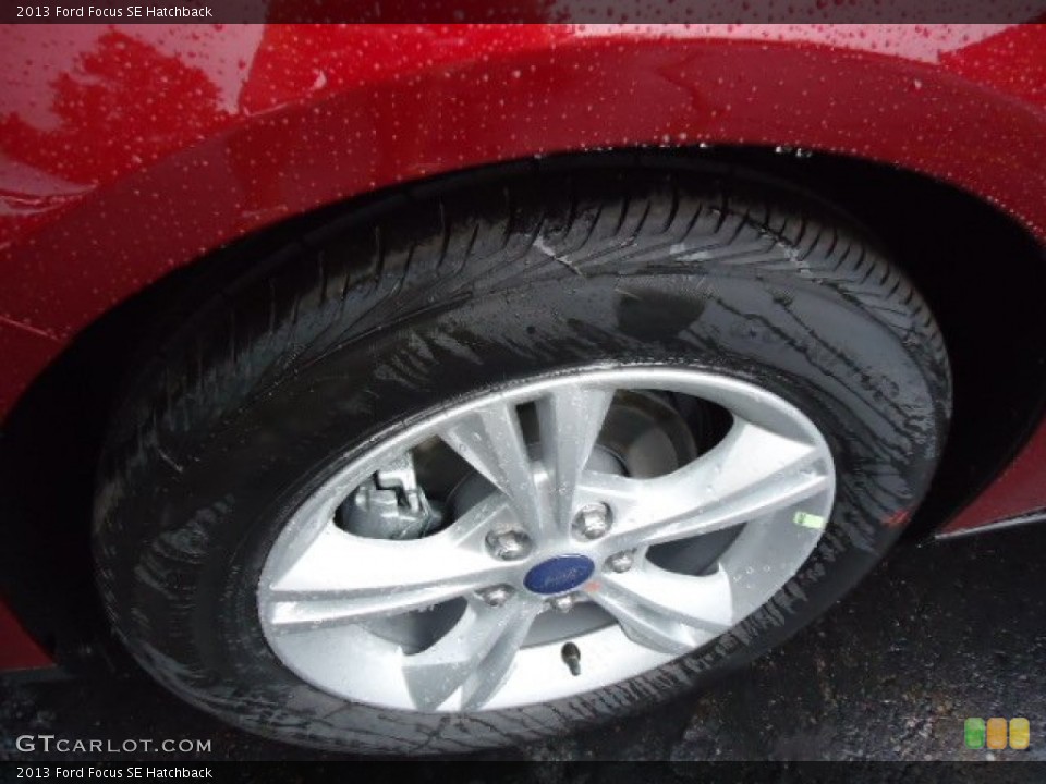 2013 Ford Focus SE Hatchback Wheel and Tire Photo #69530814