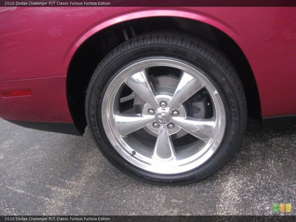 2010 Dodge Challenger R/T Classic Furious Fuchsia Edition Wheel and Tire Photo #69538584