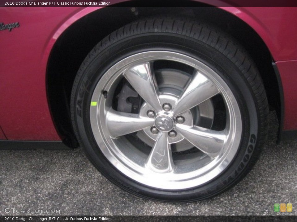 2010 Dodge Challenger R/T Classic Furious Fuchsia Edition Wheel and Tire Photo #69538593