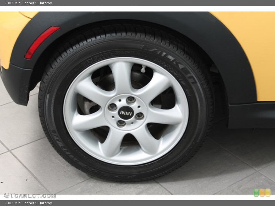 2007 Mini Cooper S Hardtop Wheel and Tire Photo #69605779