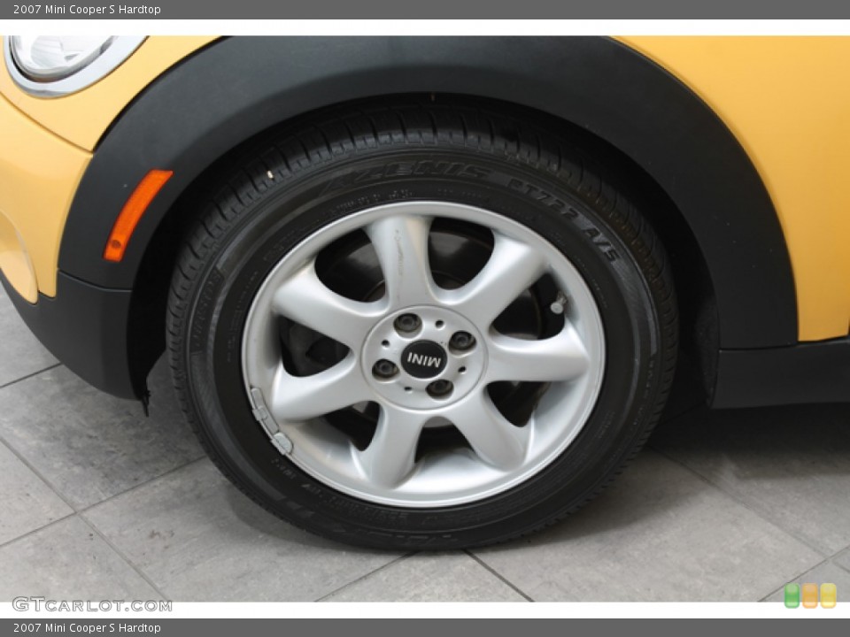 2007 Mini Cooper S Hardtop Wheel and Tire Photo #69605797