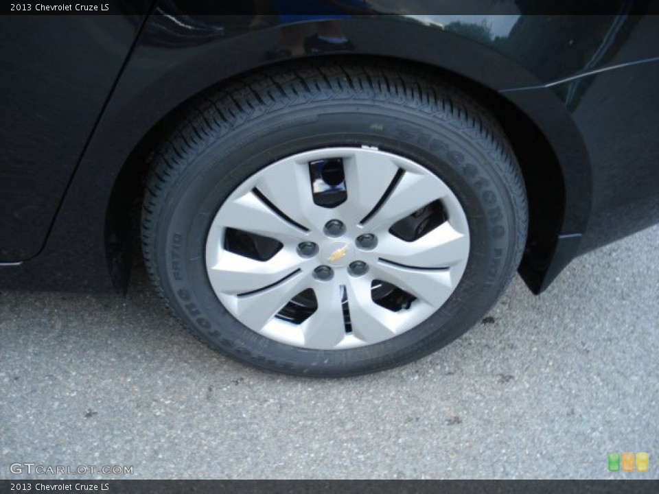 2013 Chevrolet Cruze LS Wheel and Tire Photo #69623905