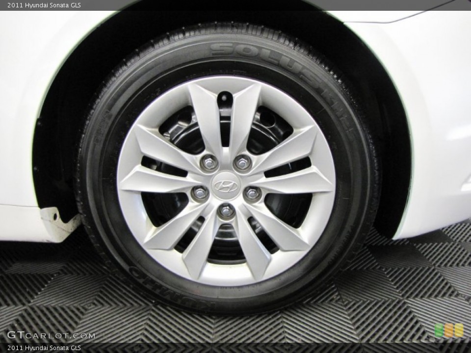 2011 Hyundai Sonata GLS Wheel and Tire Photo #69631186