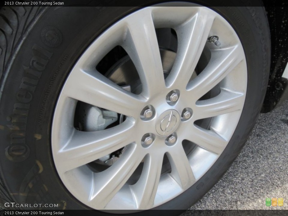 2013 Chrysler 200 Touring Sedan Wheel and Tire Photo #69632911