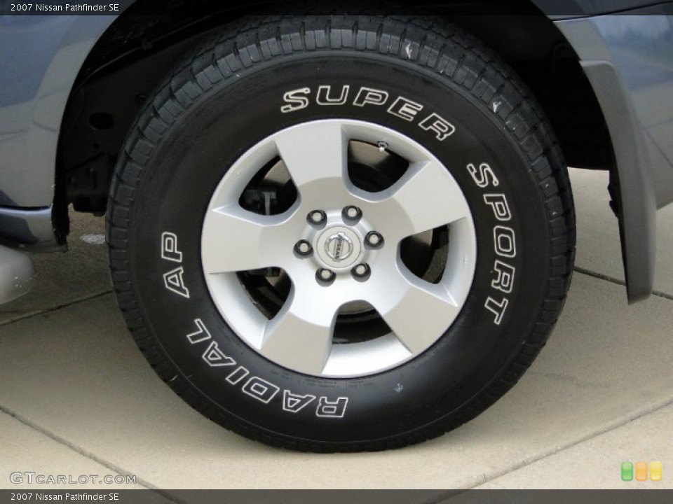 2007 Nissan Pathfinder SE Wheel and Tire Photo #69647248