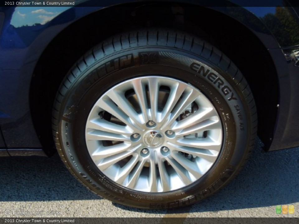 2013 Chrysler Town & Country Limited Wheel and Tire Photo #69650827