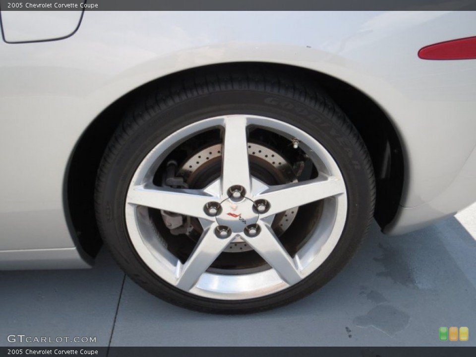 2005 Chevrolet Corvette Coupe Wheel and Tire Photo #69699438
