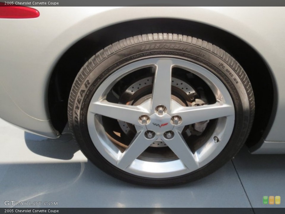 2005 Chevrolet Corvette Coupe Wheel and Tire Photo #69699447
