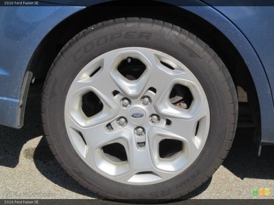 2010 Ford Fusion SE Wheel and Tire Photo #69700188