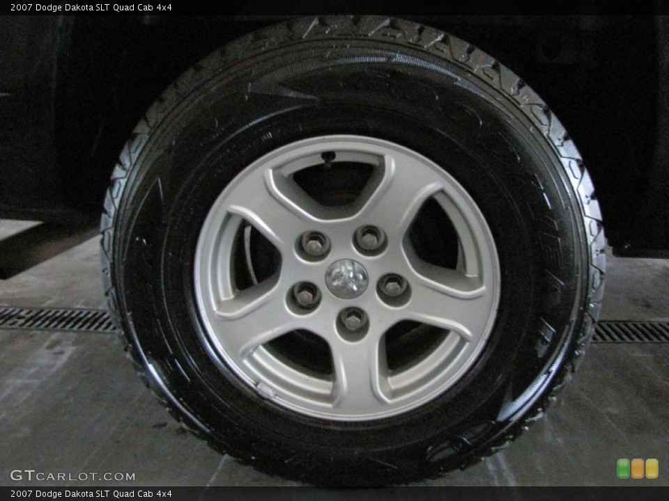 2007 Dodge Dakota SLT Quad Cab 4x4 Wheel and Tire Photo #69792534