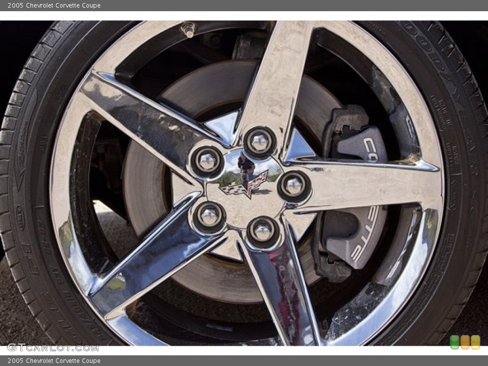 2005 Chevrolet Corvette Coupe Wheel and Tire Photo #69800842
