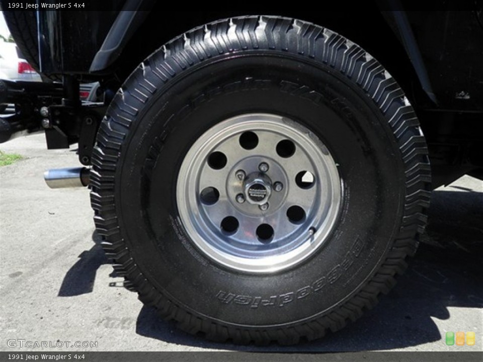 1991 Jeep Wrangler Custom Wheel and Tire Photo #69822568