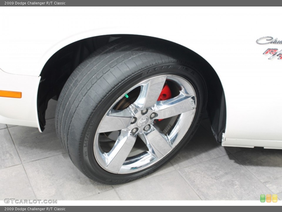 2009 Dodge Challenger R/T Classic Wheel and Tire Photo #69825874