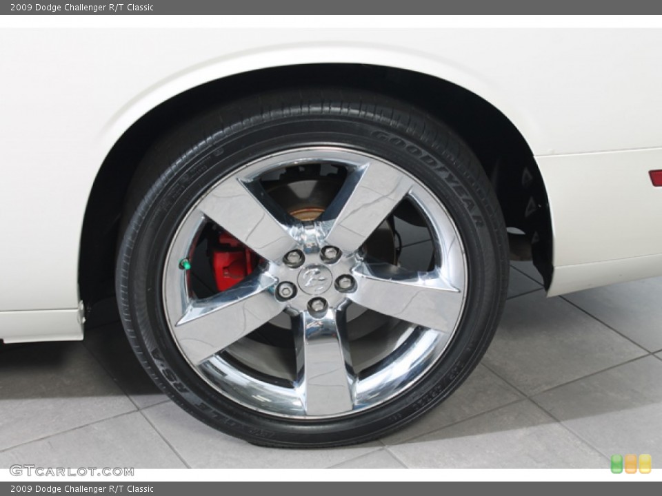 2009 Dodge Challenger R/T Classic Wheel and Tire Photo #69825895