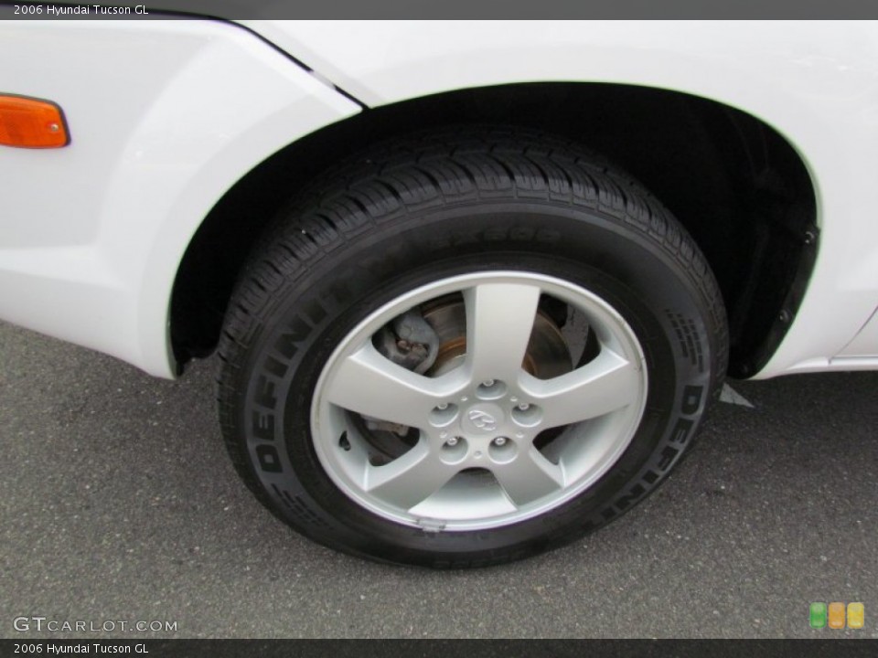2006 Hyundai Tucson GL Wheel and Tire Photo #69826222
