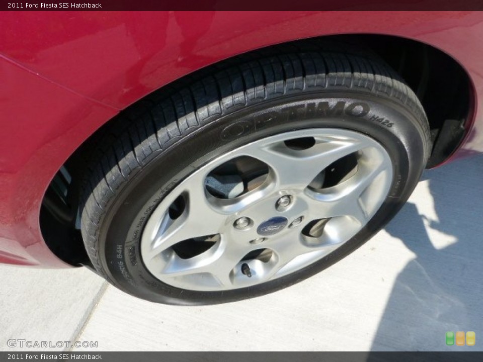 2011 Ford Fiesta SES Hatchback Wheel and Tire Photo #69832603
