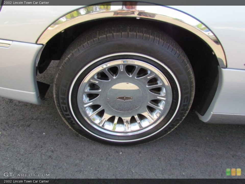 2002 Lincoln Town Car Cartier Wheel and Tire Photo #69843577