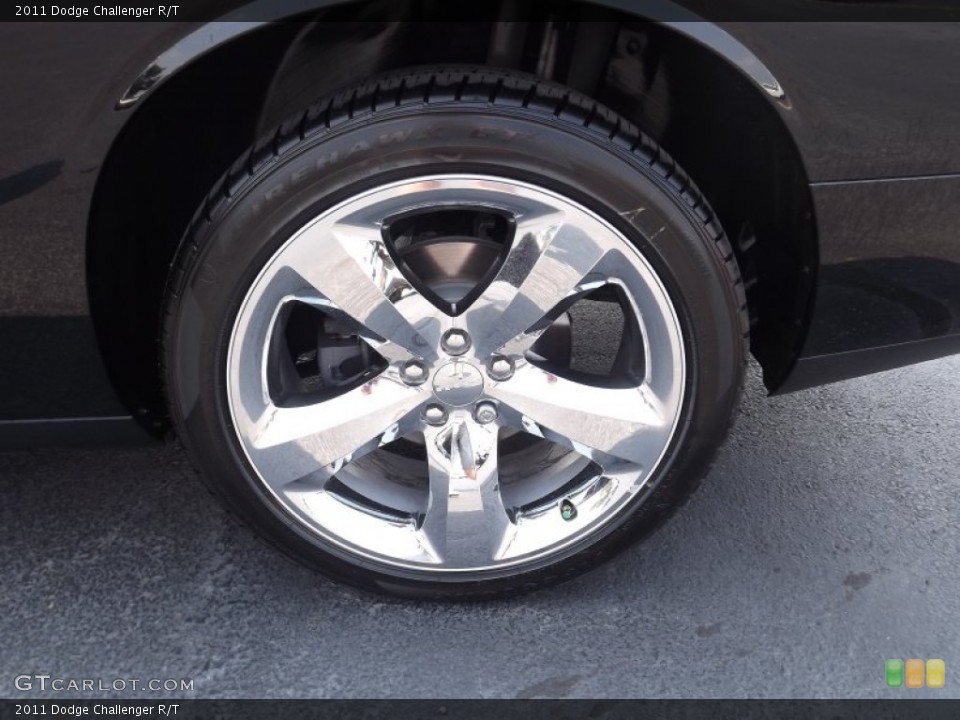 2011 Dodge Challenger R/T Wheel and Tire Photo #69948486