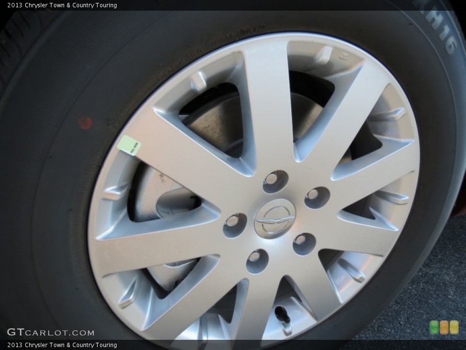 2013 Chrysler Town & Country Touring Wheel and Tire Photo #69960940