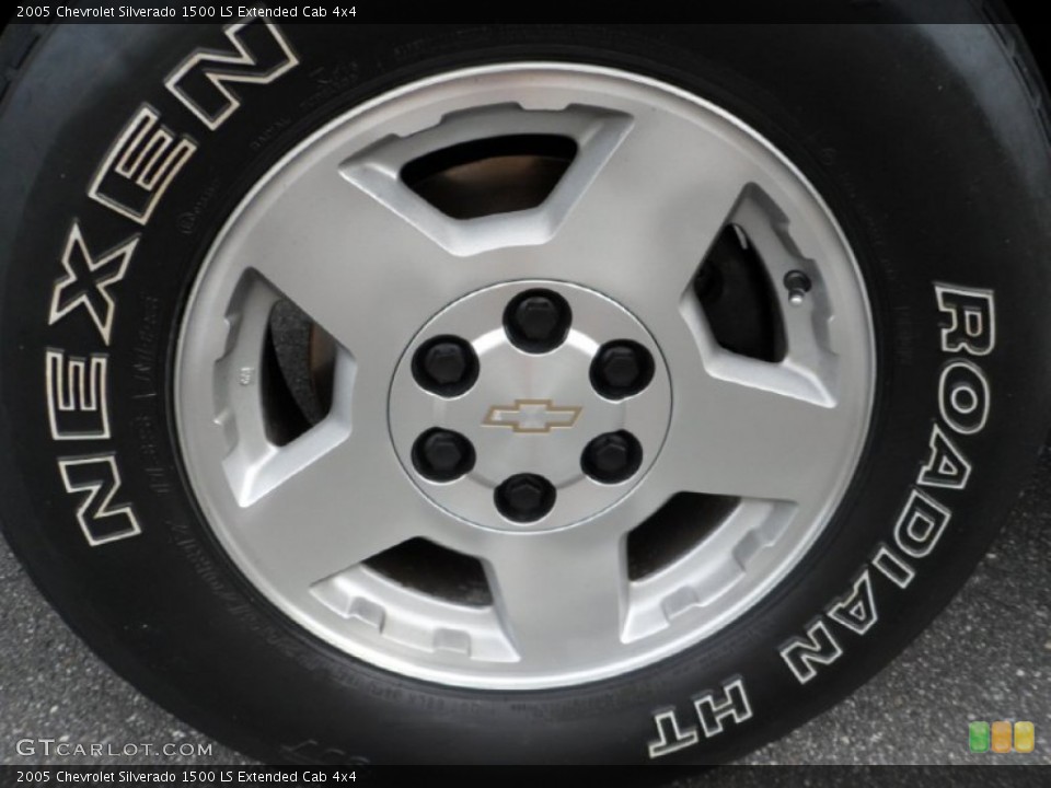 2005 Chevrolet Silverado 1500 LS Extended Cab 4x4 Wheel and Tire Photo #70069289