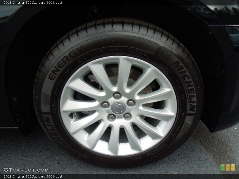 2013 Chrysler 300  Wheel and Tire Photo #70077257