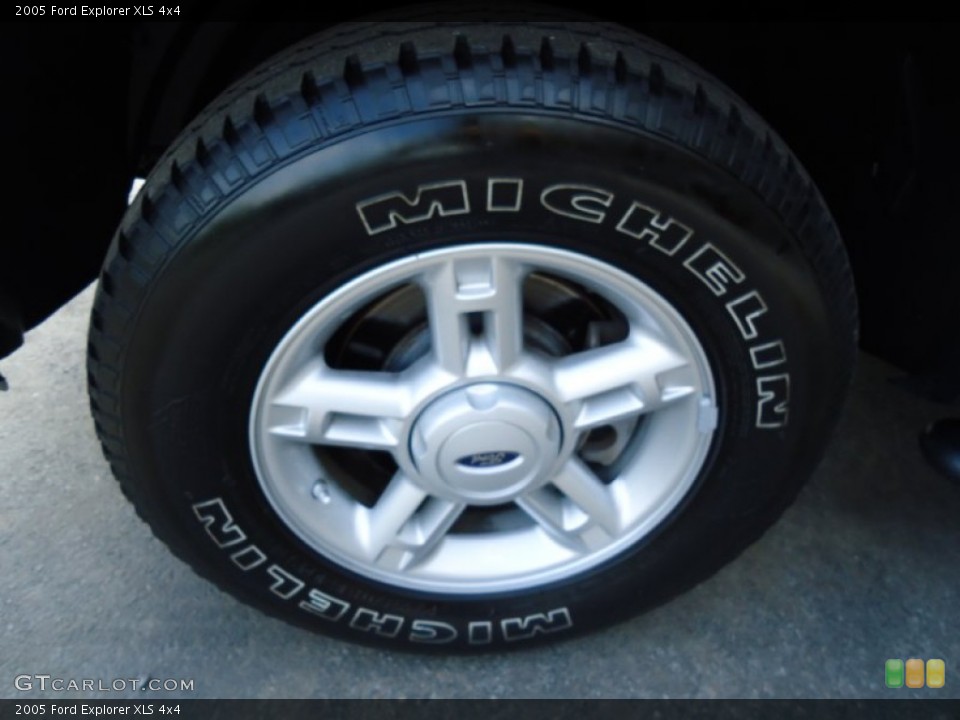 2005 Ford Explorer XLS 4x4 Wheel and Tire Photo #70086669